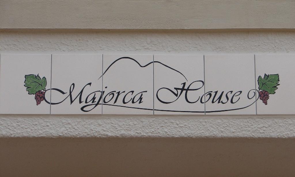 Majorca House Bed and Breakfast Somerset West Buitenkant foto