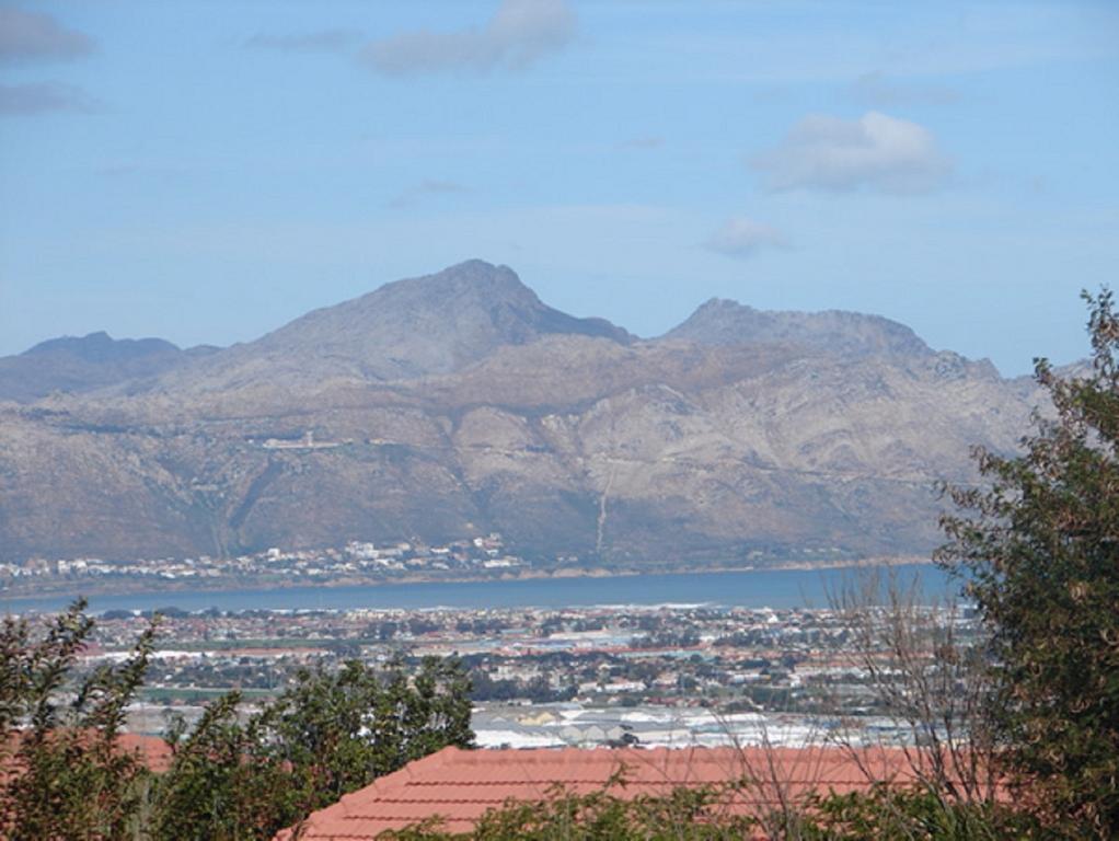 Majorca House Bed and Breakfast Somerset West Buitenkant foto