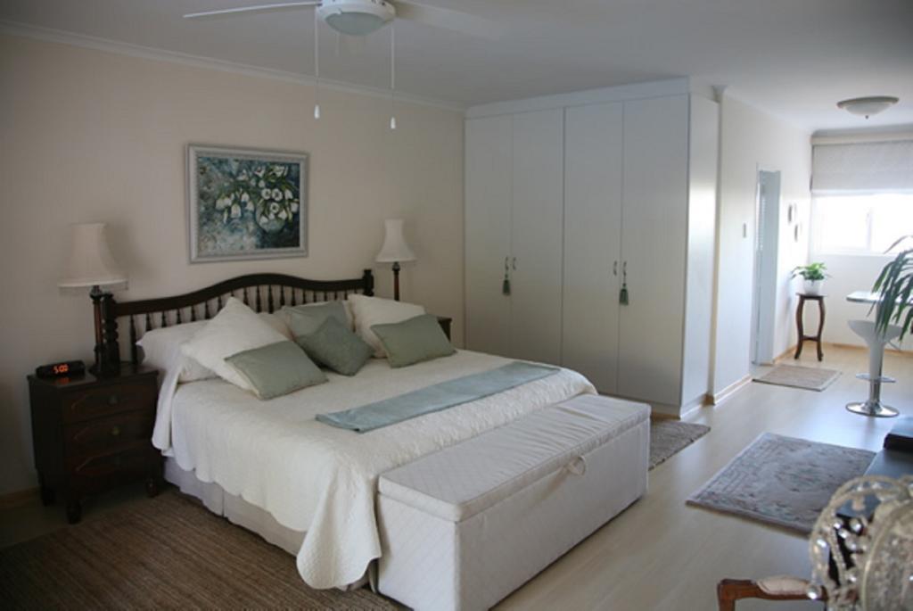 Majorca House Bed and Breakfast Somerset West Kamer foto