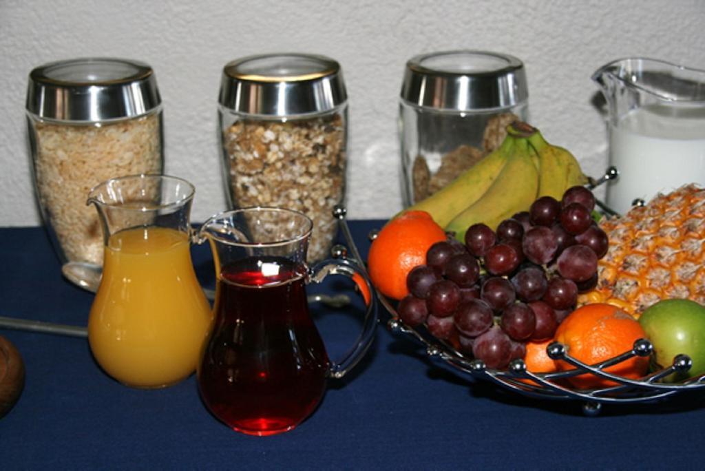 Majorca House Bed and Breakfast Somerset West Buitenkant foto