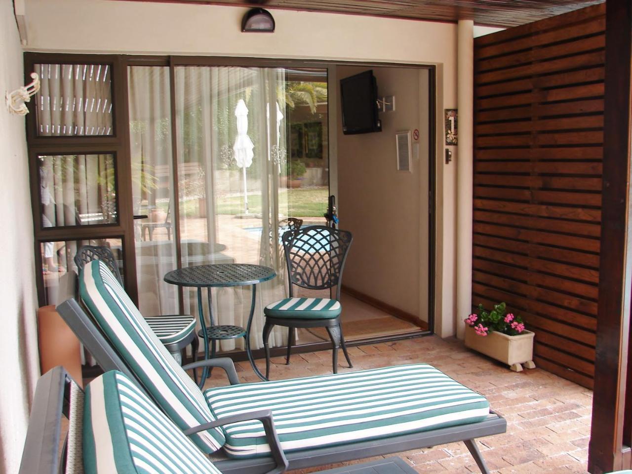Majorca House Bed and Breakfast Somerset West Buitenkant foto