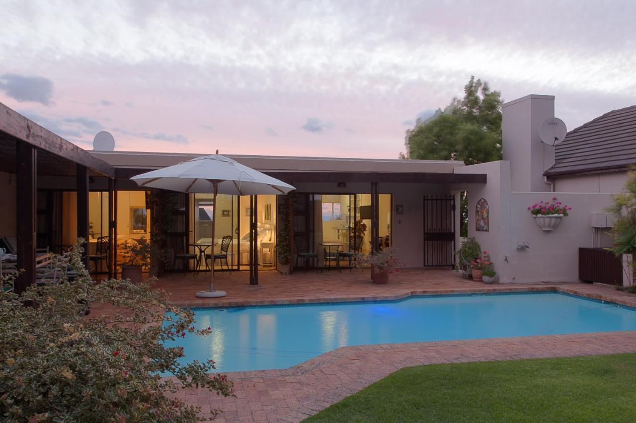 Majorca House Bed and Breakfast Somerset West Buitenkant foto